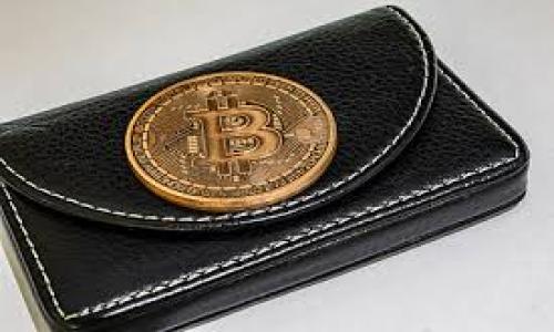 TP钱包HD（TP Wallet HD）是一个以区块链技术为基础的数字钱包，旨在为用户提供安全、便捷的数字资产管理服务。“HD”代表“Hierarchical Deterministic”（分层确定性），这一类型的钱包允许用户生成多个地址，从一个种子（Seed）生成，以增强安全性和隐私性。

在TP钱包HD中，用户可以存储多种加密货币，包括比特币、以太坊及其他基于ERC-20标准的代币。HD钱包的优点在于，即使用户丢失了钱包的某个地址，也可以通过助记词（Mnemonic Phrase）恢复整个钱包的所有地址和资产。

TP钱包HD的功能通常包括：

1. **资产管理**：用户可以方便地管理不同类型的加密资产，查看资产余额、交易记录等信息。

2. **交易功能**：用户能够进行加密货币的转账和接收，支持多种网络协议。

3. **安全性**：采用高标准的加密技术，保护用户的私钥和交易信息。

4. **用户友好**: 界面设计，方便用户快速上手操作。

5. **跨平台支持**：TP钱包通常可以在多种设备上使用，包括手机和桌面设备，确保用户随时随地都能管理资产。

总之，TP钱包HD是一个功能强大且安全的数字资产管理工具，适合各种层次的加密货币用户使用。